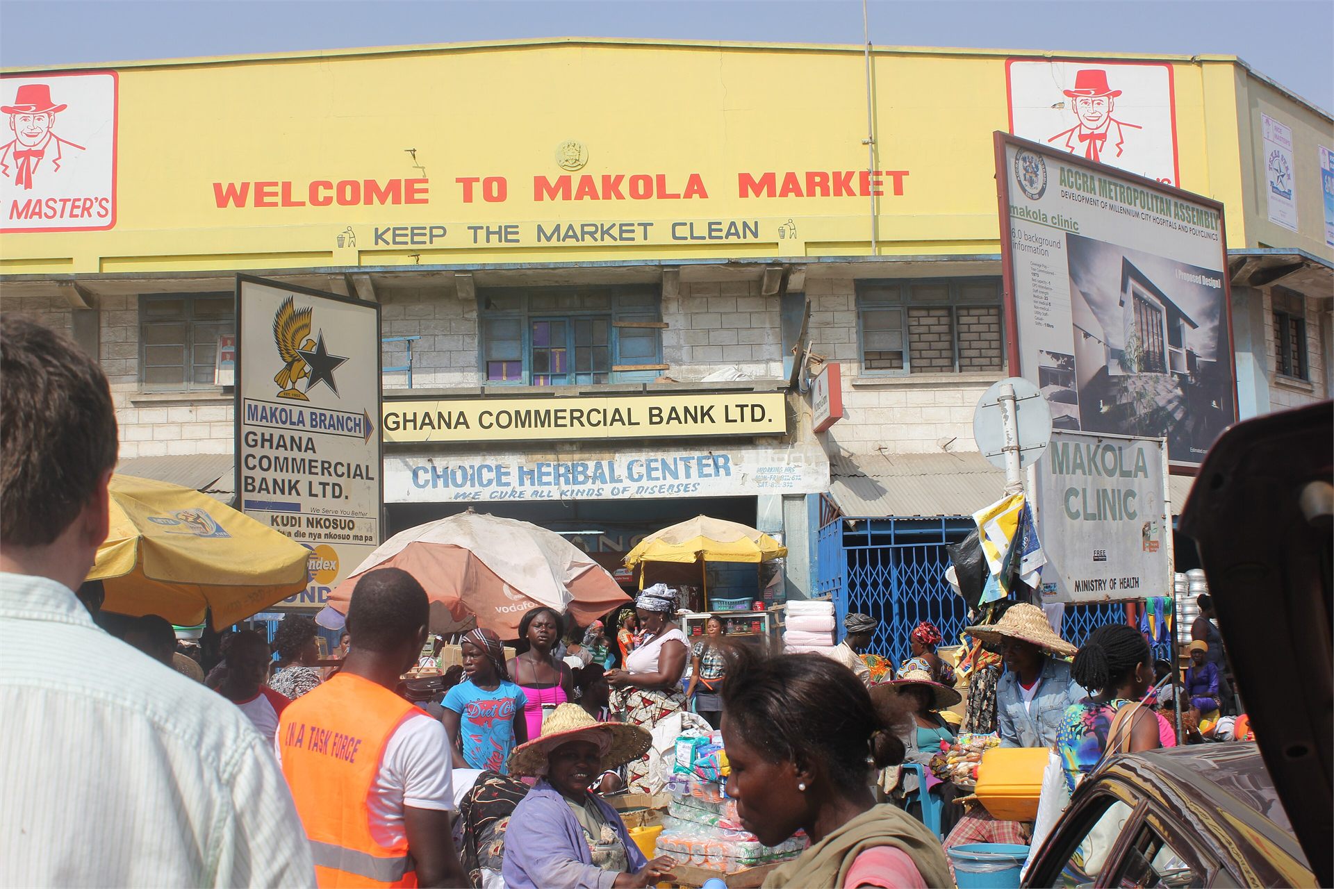 Market scene at Makola Market in Accra